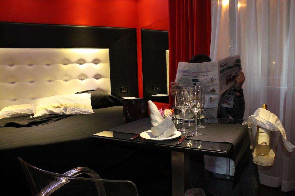 Kleopatra Design Hotel Neapel Rum bild